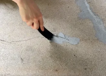 patching hairline crack.crack repair patching.webp